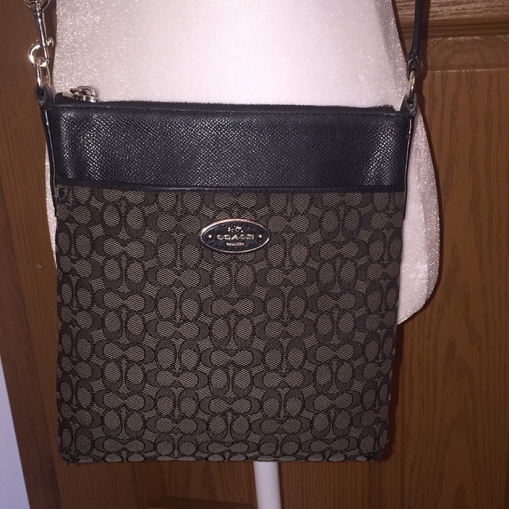 Coach crossbody messenger purse